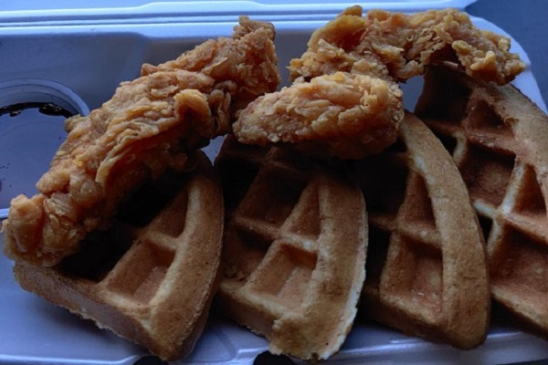 Chicken and waffle (1)